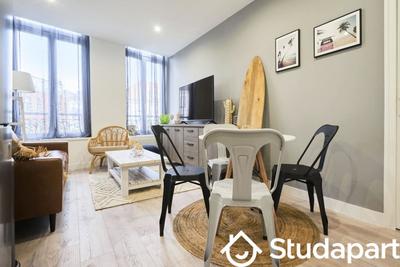 Chambre - 12 m² - 1 pièce