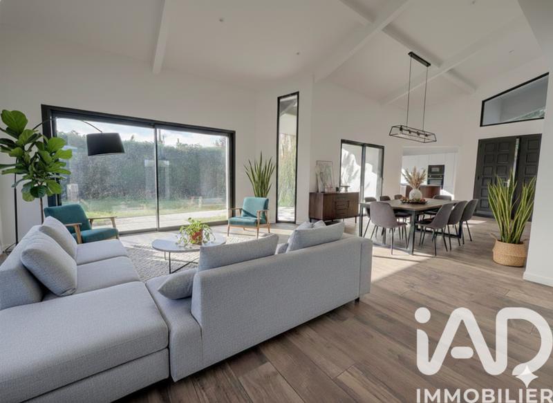 Maison - 120 m² - 4 pièces