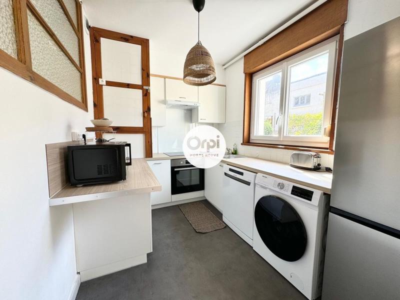 Immeuble - 211 m² - 9 pièces