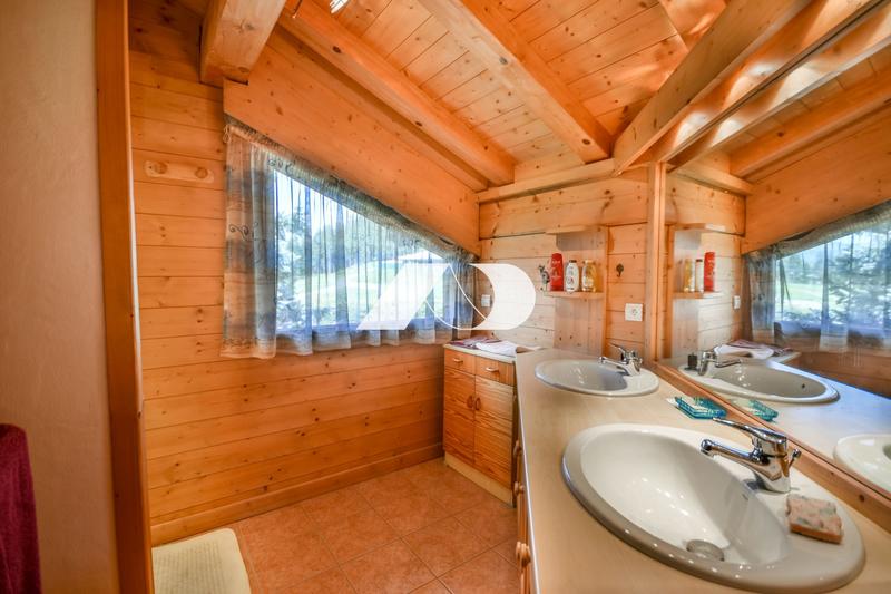 Châlet - 161 m² - 6 pièces