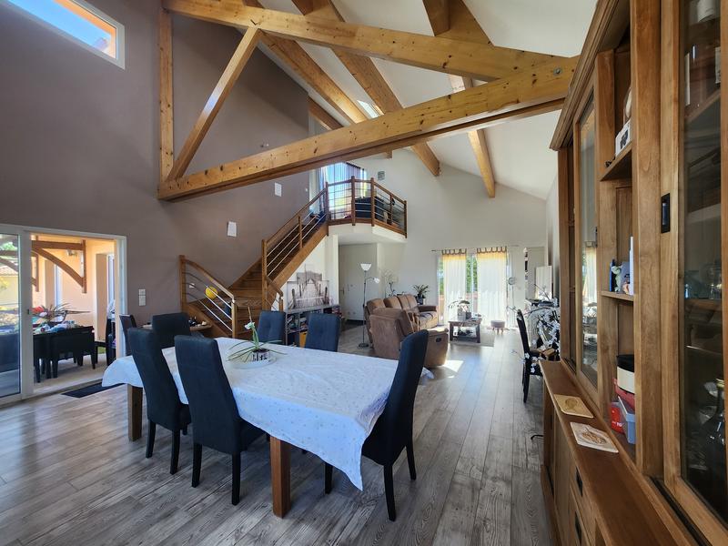 Maison - 170 m² - 7 pièces