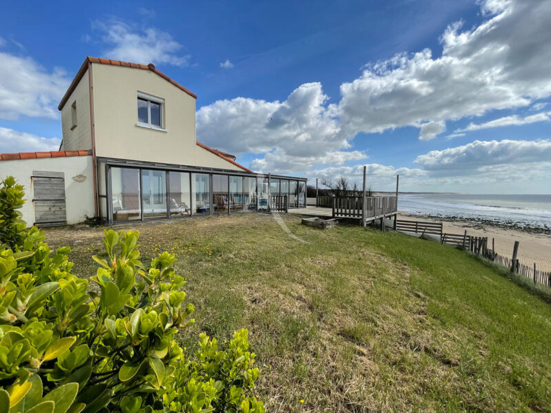 Maison - 104 m² - 5 pièces