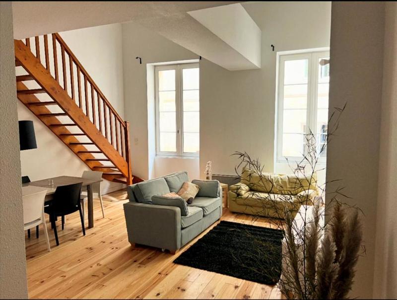 Immeuble - 157 m² - 8 pièces