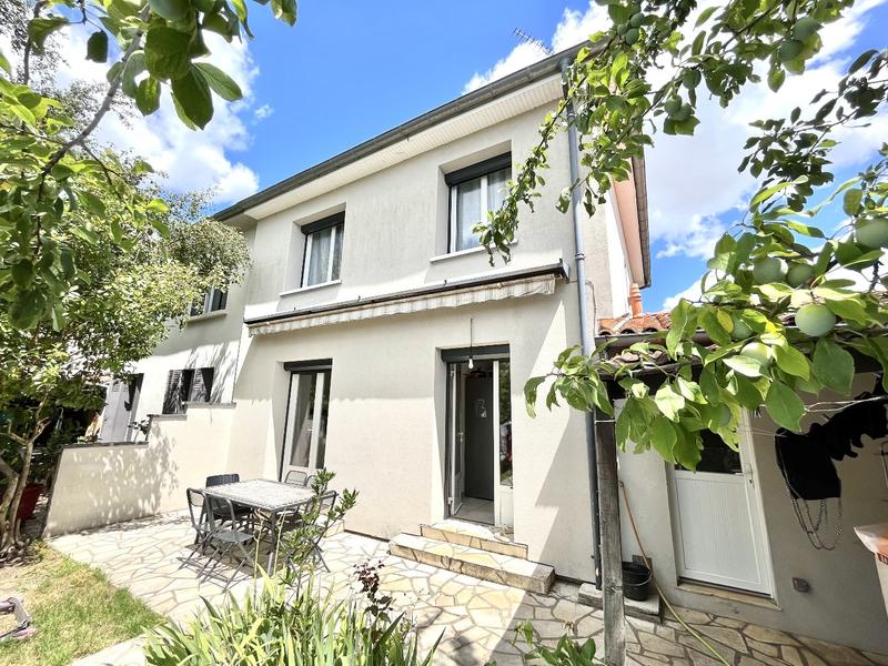 Maison - 85 m² - 5 pièces