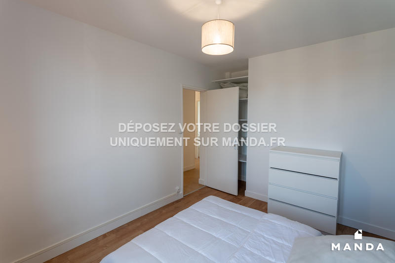 Chambre - 9 m² - 5 pièces