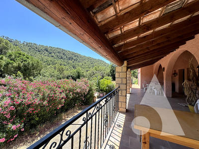 Maison - 196 m² - 5 pièces