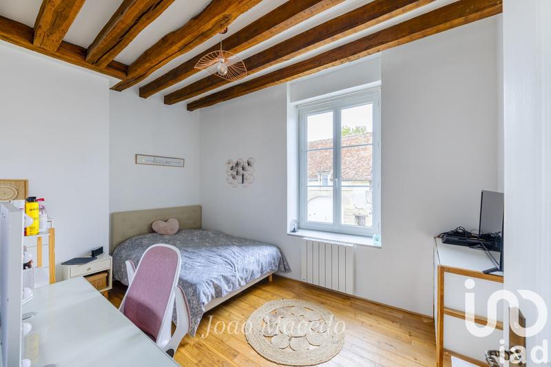 Maison - 240 m² - 6 pièces