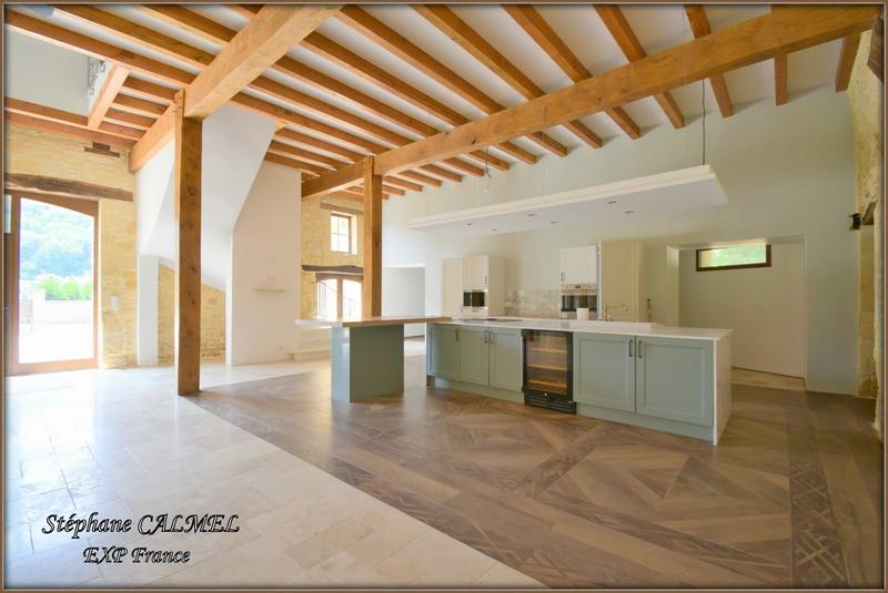 Maison - 289 m² - 7 pièces