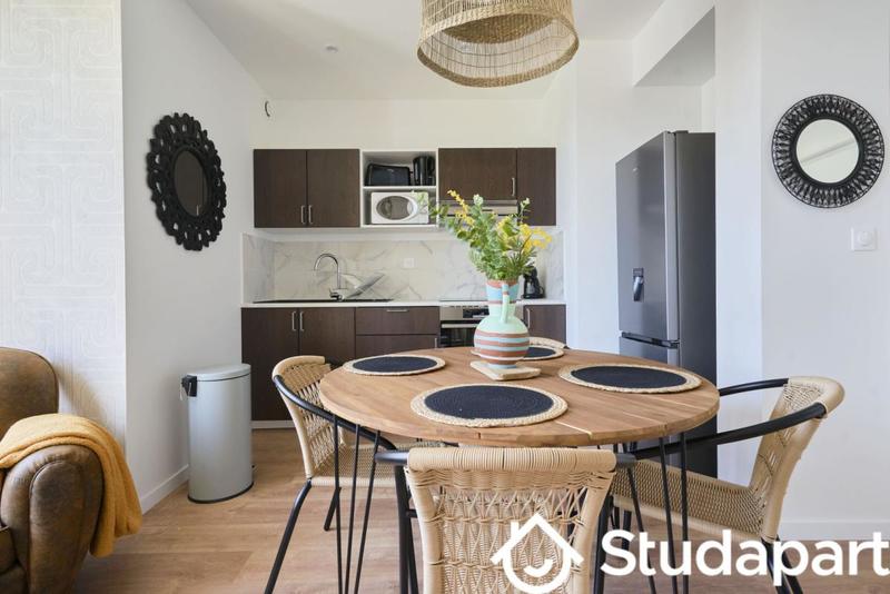 Chambre - 11 m² - 1 pièce