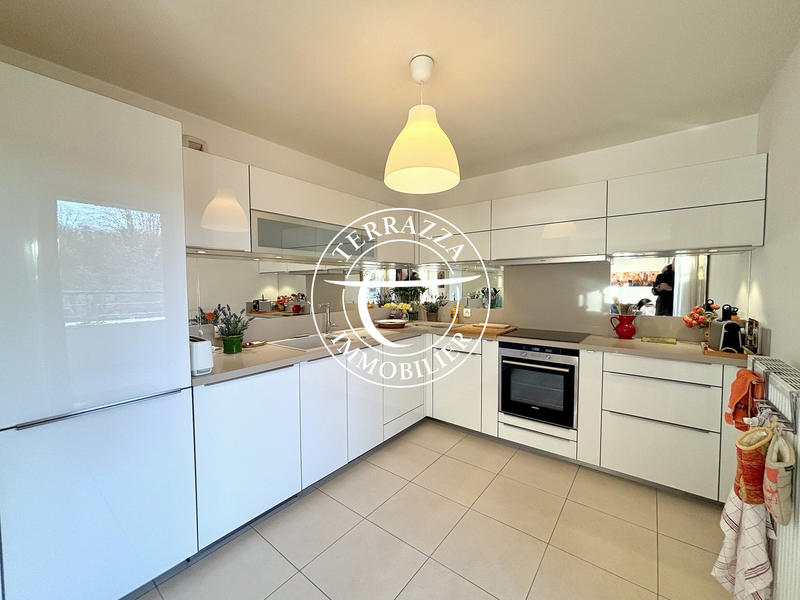 Appartement - 87 m² - 4 pièces