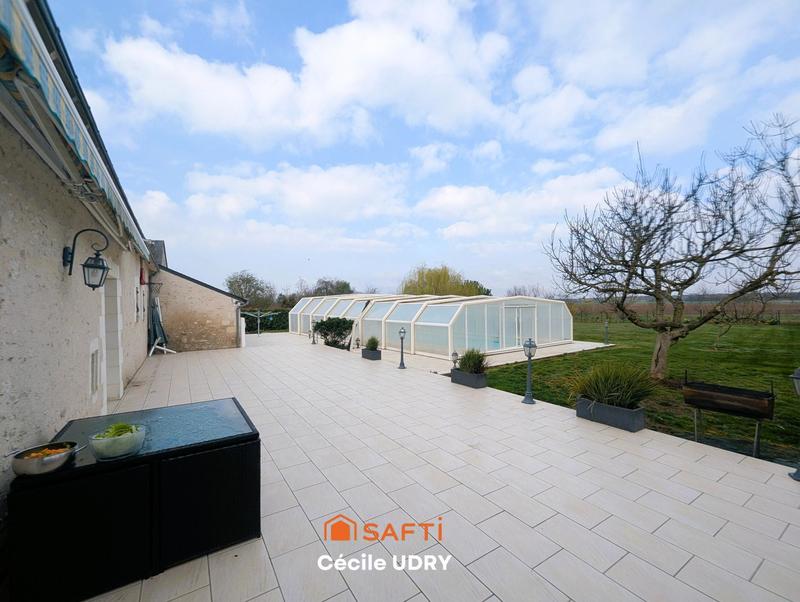 Maison - 415 m² - 12 pièces