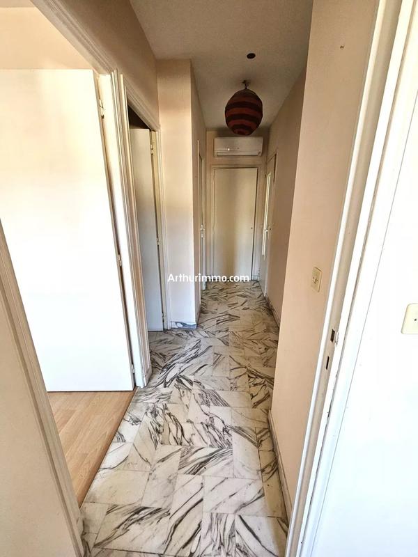 Appartement - 90 m² - 4 pièces