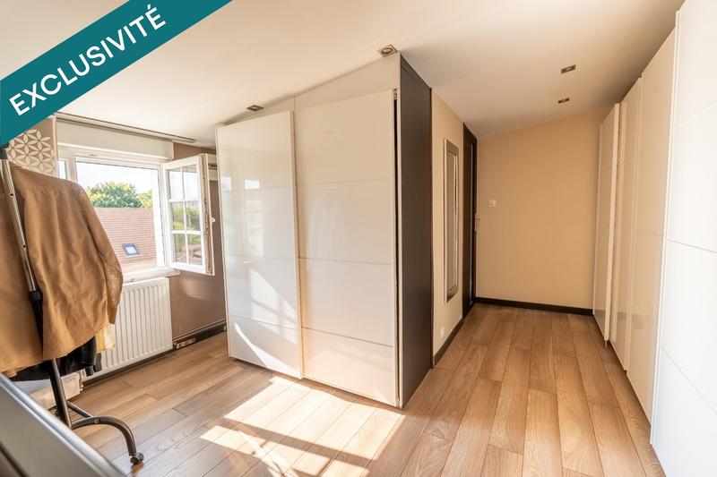 Maison - 200 m² - 8 pièces