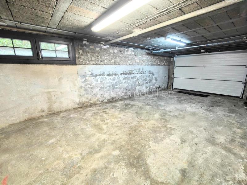 Maison - 224 m² - 14 pièces