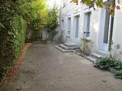 Immeuble - 235 m² - 14 pièces