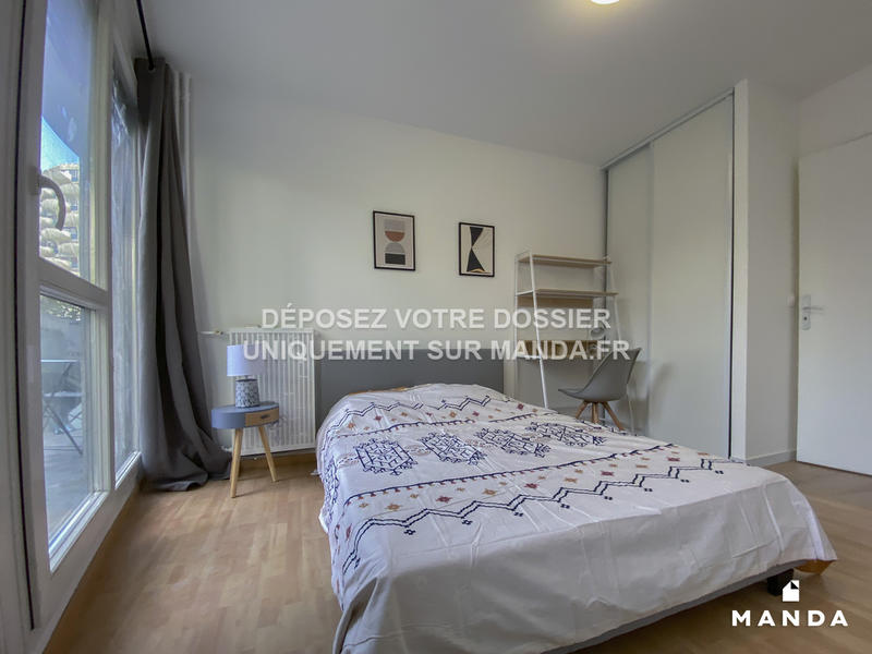 Chambre - 10 m² - 5 pièces