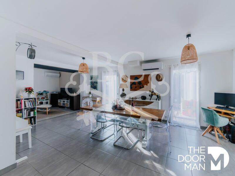 Maison - 98 m² - 4 pièces