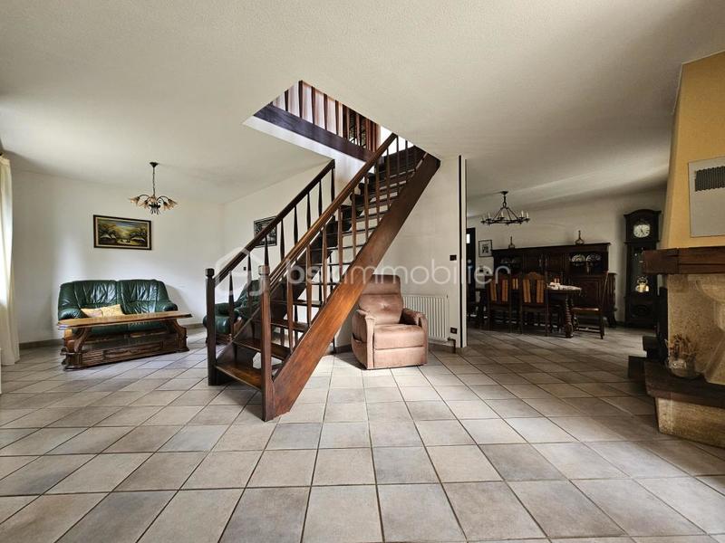 Maison - 150 m² - 8 pièces