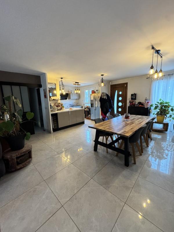 Propriété - 125 m² - 4 pièces