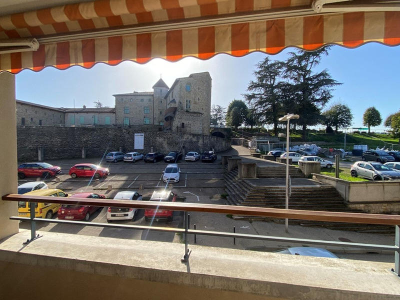 Appartement - 99 m² - 4 pièces