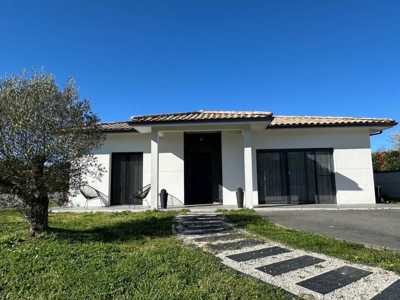 Maison - 143 m² - 5 pièces