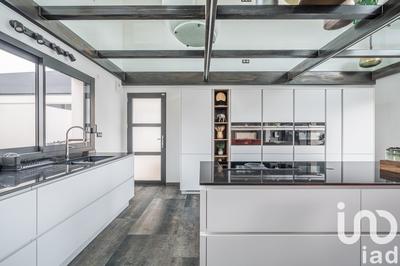 Maison - 244 m² - 6 pièces