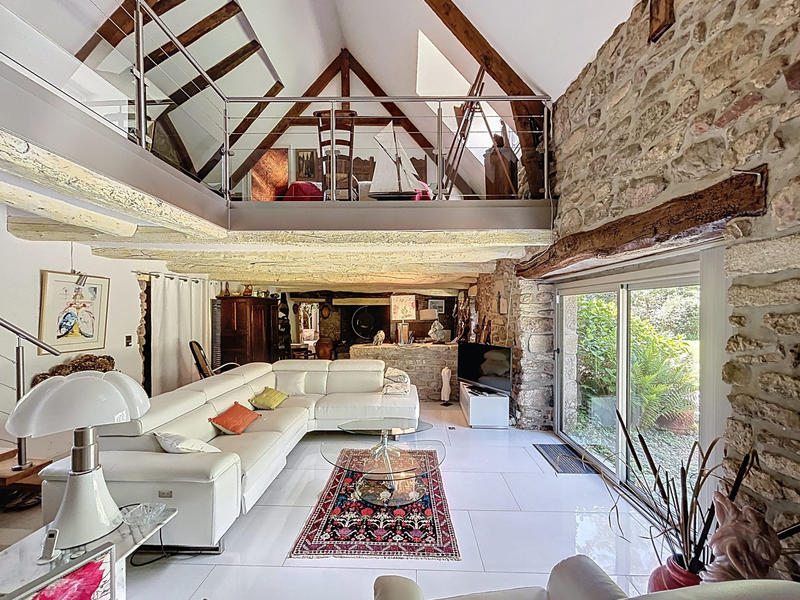 Maison ancienne - 195 m² - 5 pièces