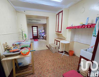 Maison - 200 m² - 8 pièces