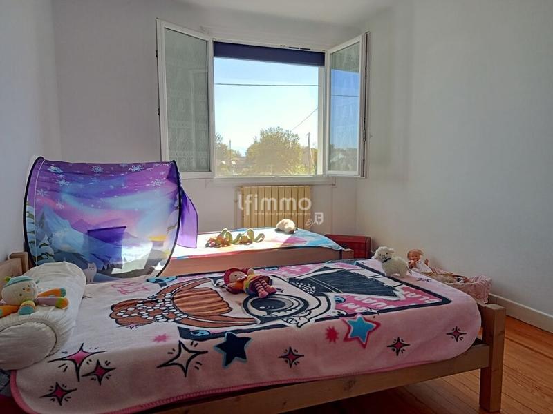 Maison - 216 m² - 6 pièces