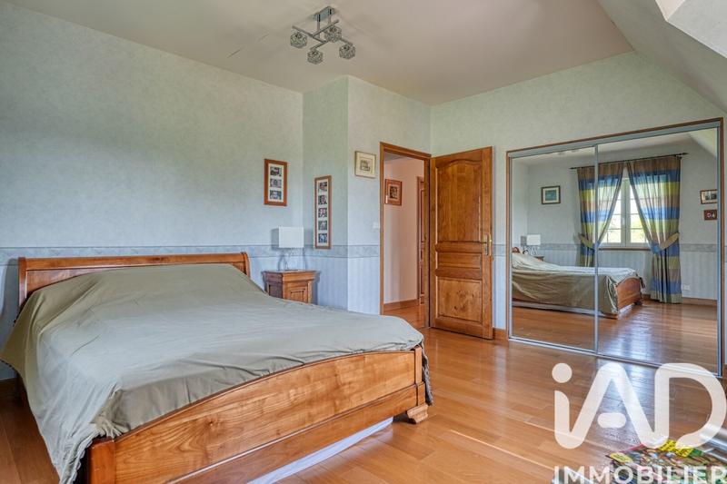 Maison - 290 m² - 8 pièces