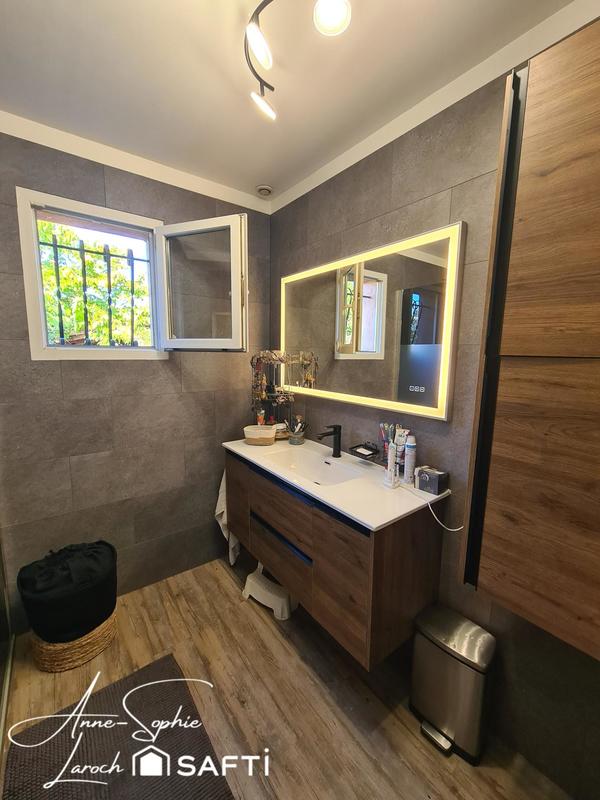 Maison - 127 m² - 7 pièces