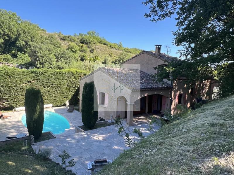 Maison - 124 m² - 6 pièces