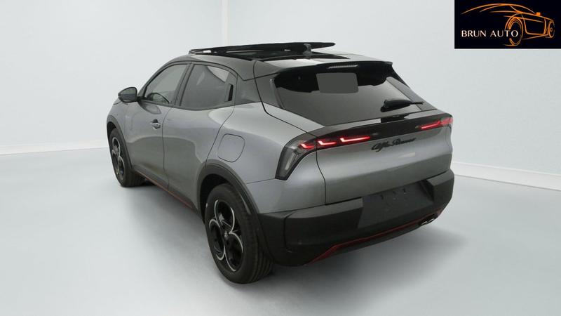 Alfa Romeo Junior 1.2 Ibrida 145 ch eDCT6 Speciale