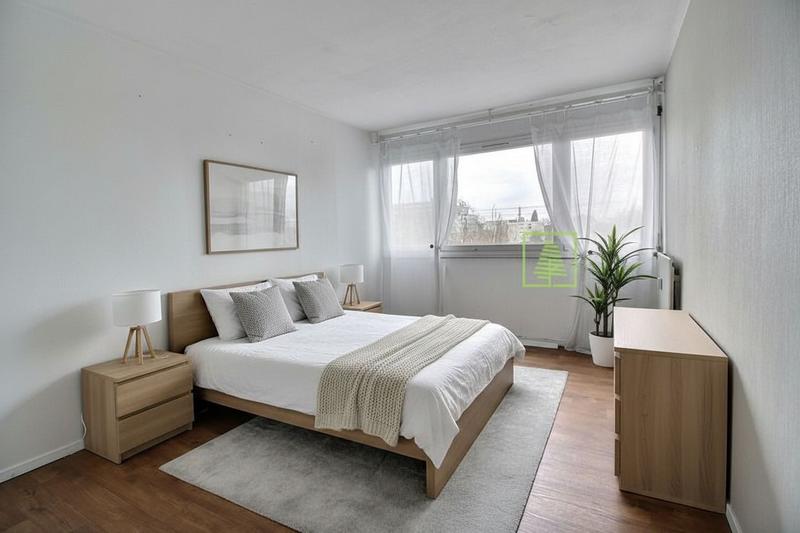 Appartement - 90 m² - 5 pièces