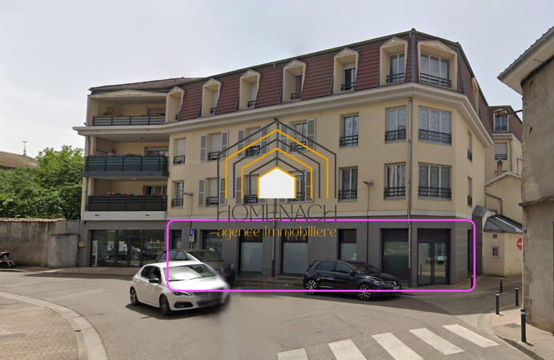 Local d'activités - 244 m²