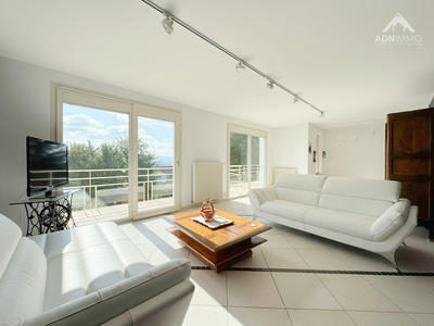 Maison - 240 m² - 6 pièces