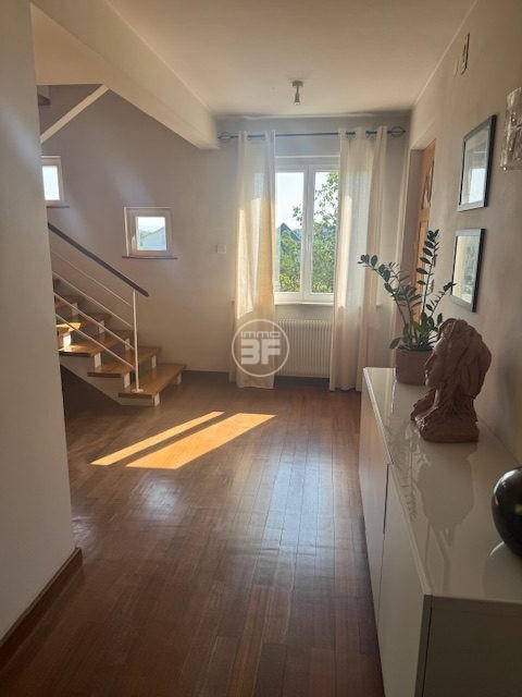 Maison - 170 m² - 7 pièces