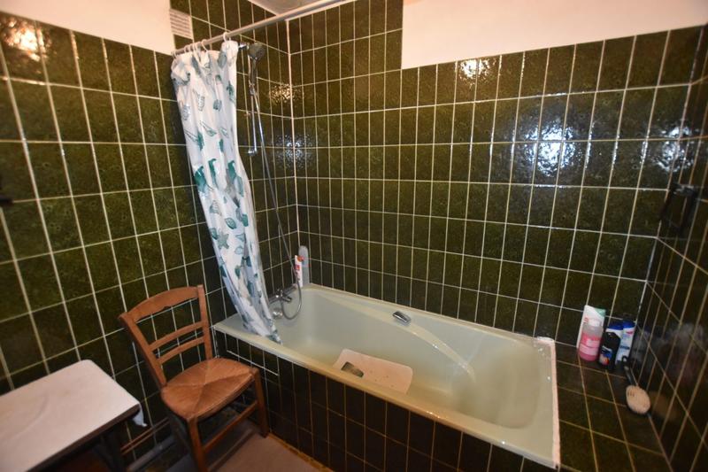 Maison - 182 m² - 9 pièces