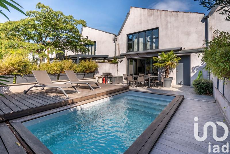 Loft - 136 m² - 4 pièces