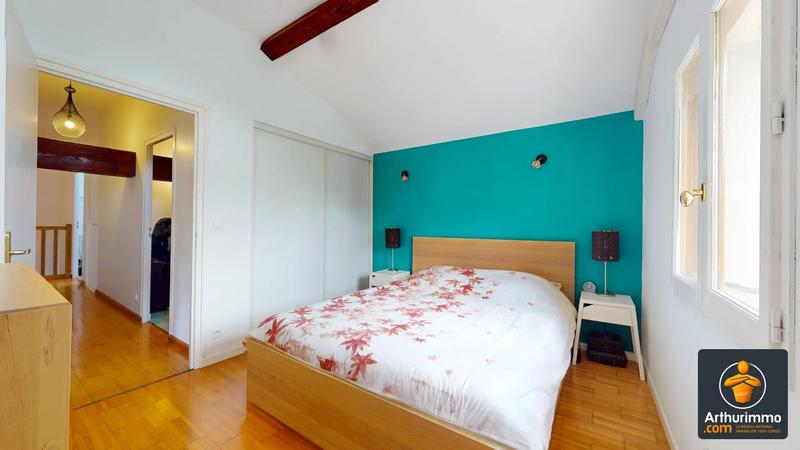 Maison - 180 m² - 7 pièces