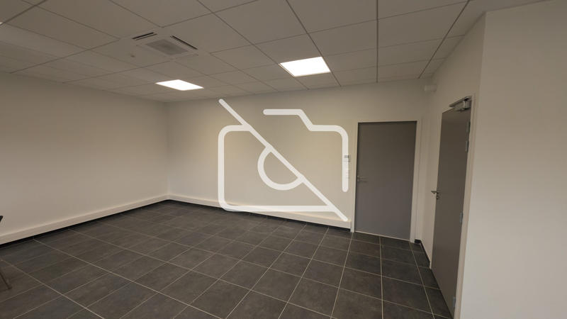 Entrepôt - 1 000 m²