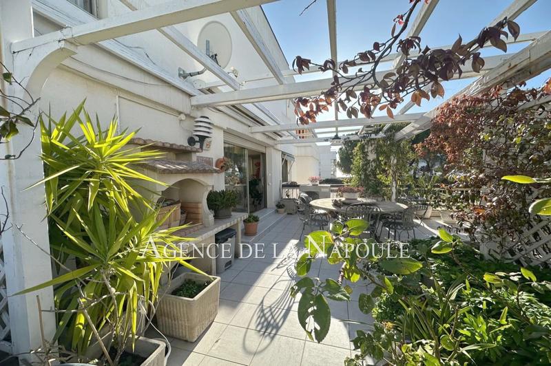 Appartement - 97 m² - 4 pièces