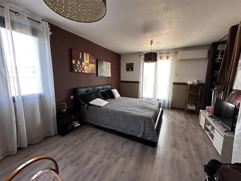 Villa - 180 m² - 7 pièces