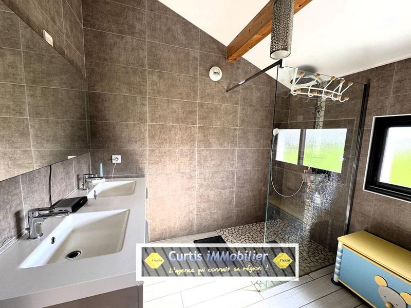 Maison - 145 m² - 6 pièces