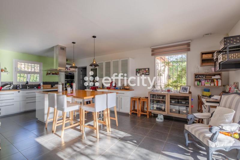 Maison - 141 m² - 5 pièces