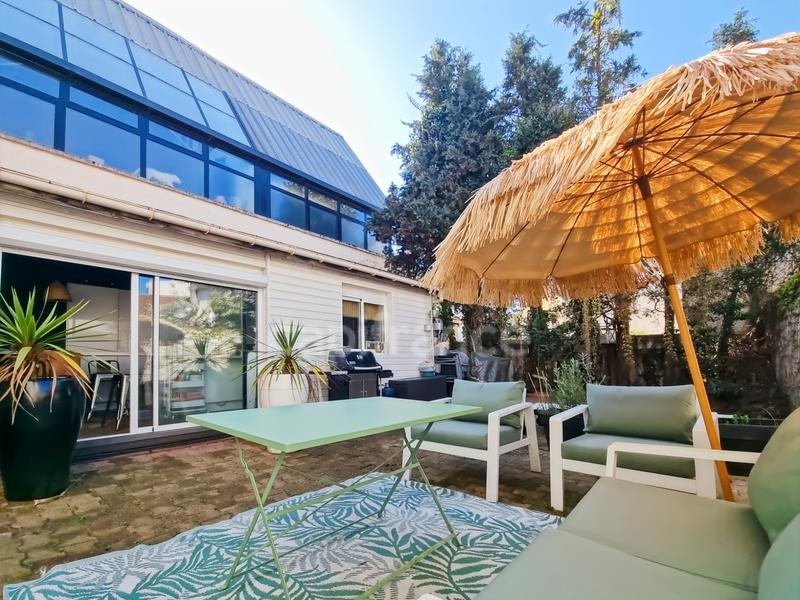 Maison - 163 m² - 5 pièces