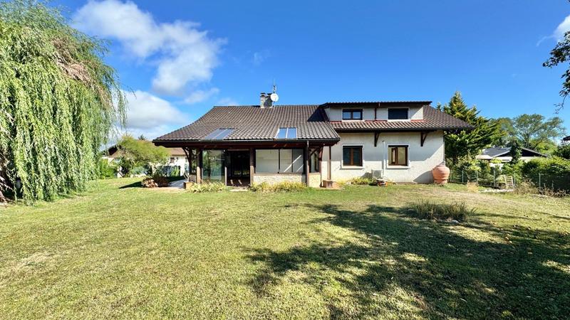 Maison - 235 m² - 7 pièces