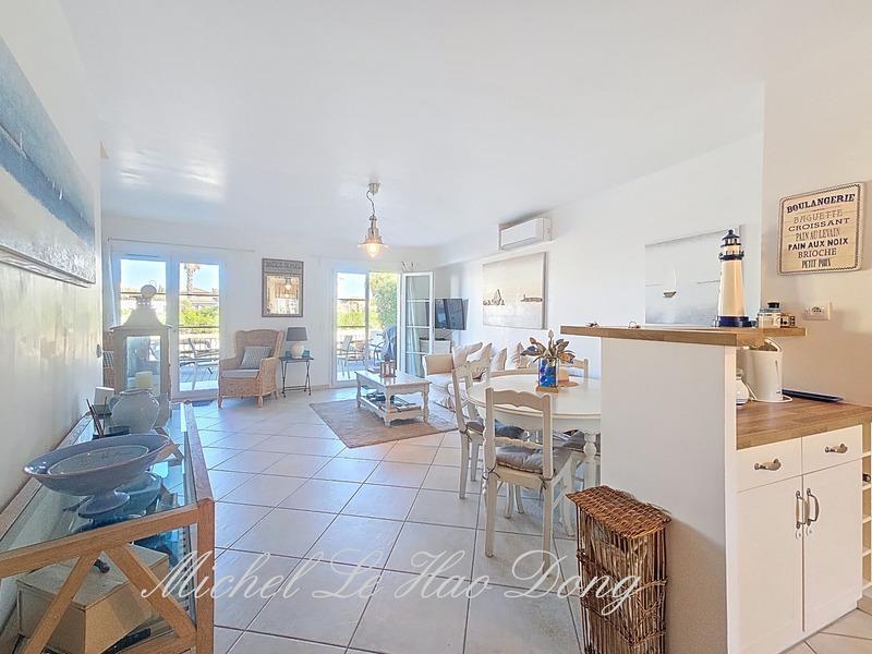 Maison - 102 m² - 4 pièces