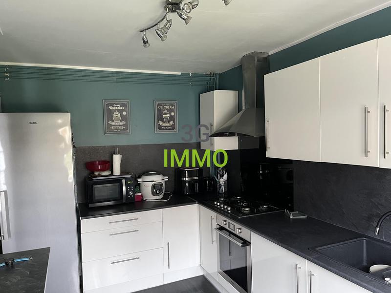 Maison - 90 m² - 5 pièces