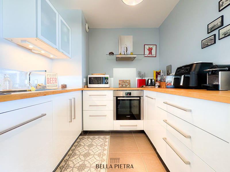 Appartement - 90 m² - 4 pièces